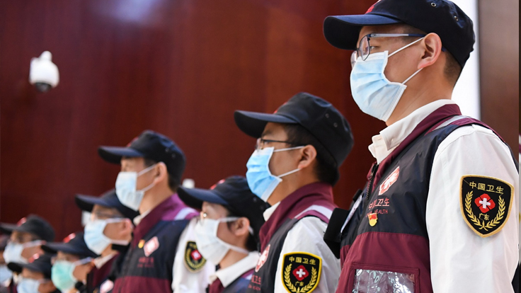 中國(guó)赴馬來西亞抗疫醫(yī)療專家組從廣州啟程