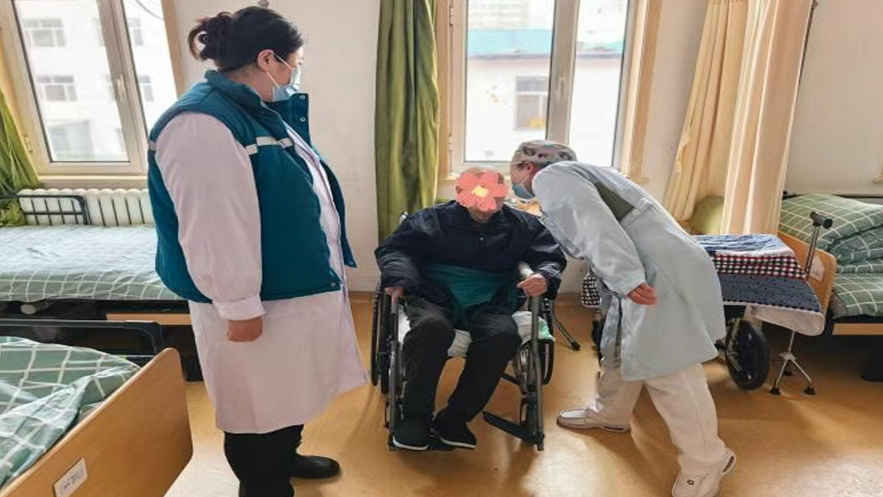 延伸服務(wù)觸角，傳遞醫(yī)患溫情——我院重癥醫(yī)學(xué)科團(tuán)隊(duì)赴三橋社區(qū)養(yǎng)老院暖心回訪